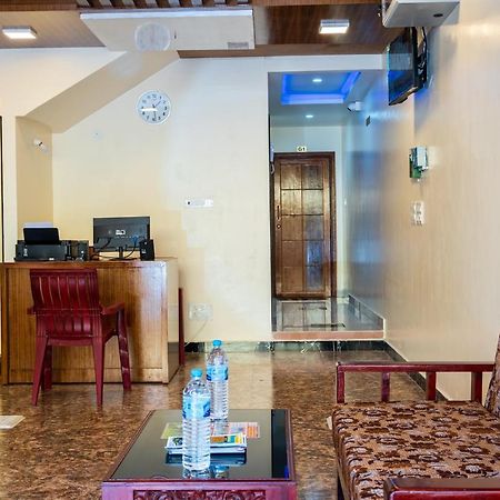 Le Suresh Guest House Puducherry Eksteriør billede