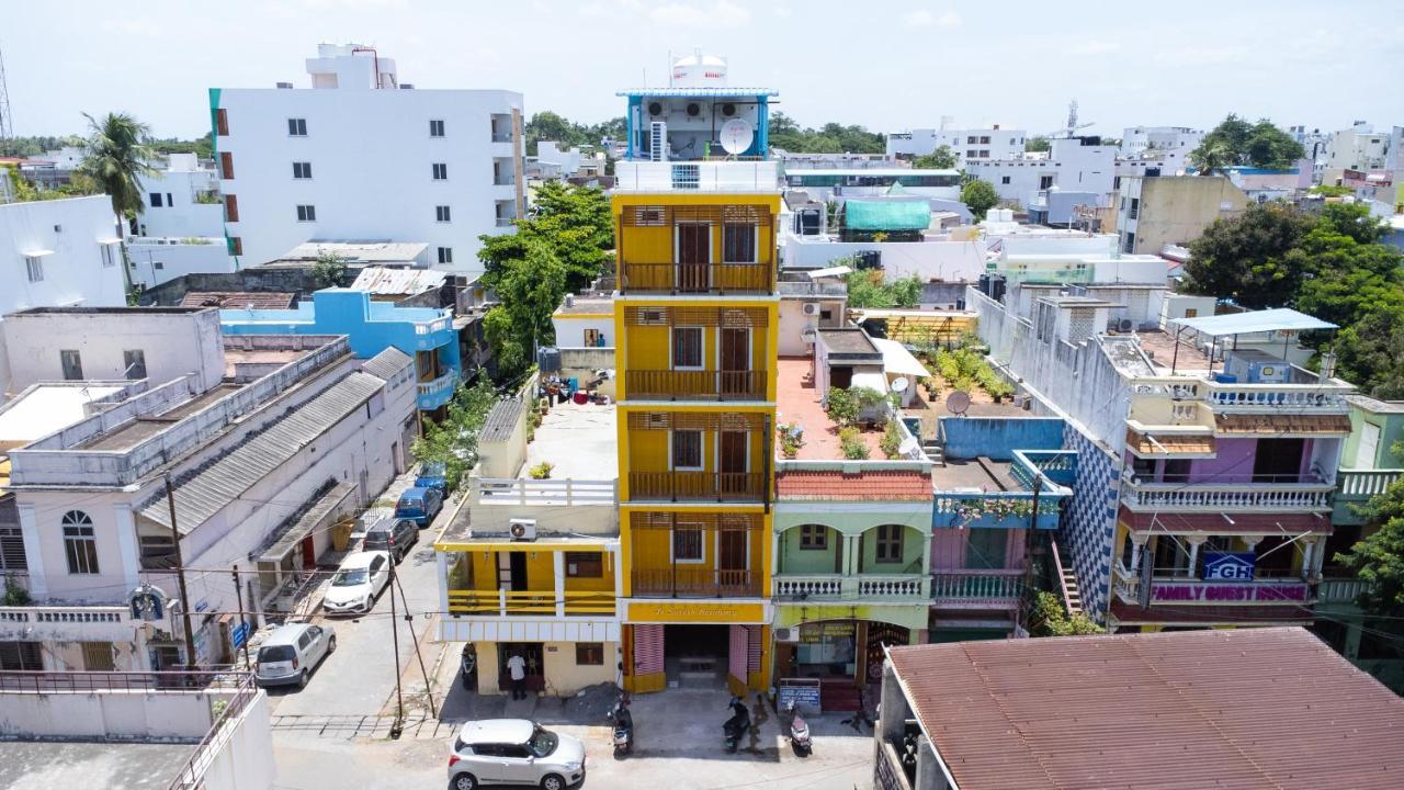 Le Suresh Guest House Puducherry Eksteriør billede