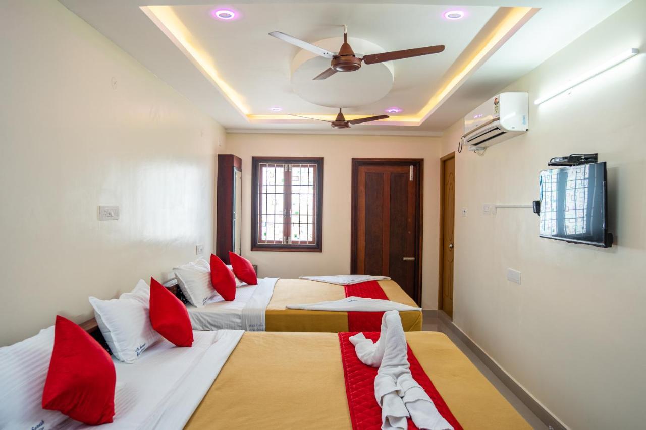 Le Suresh Guest House Puducherry Eksteriør billede