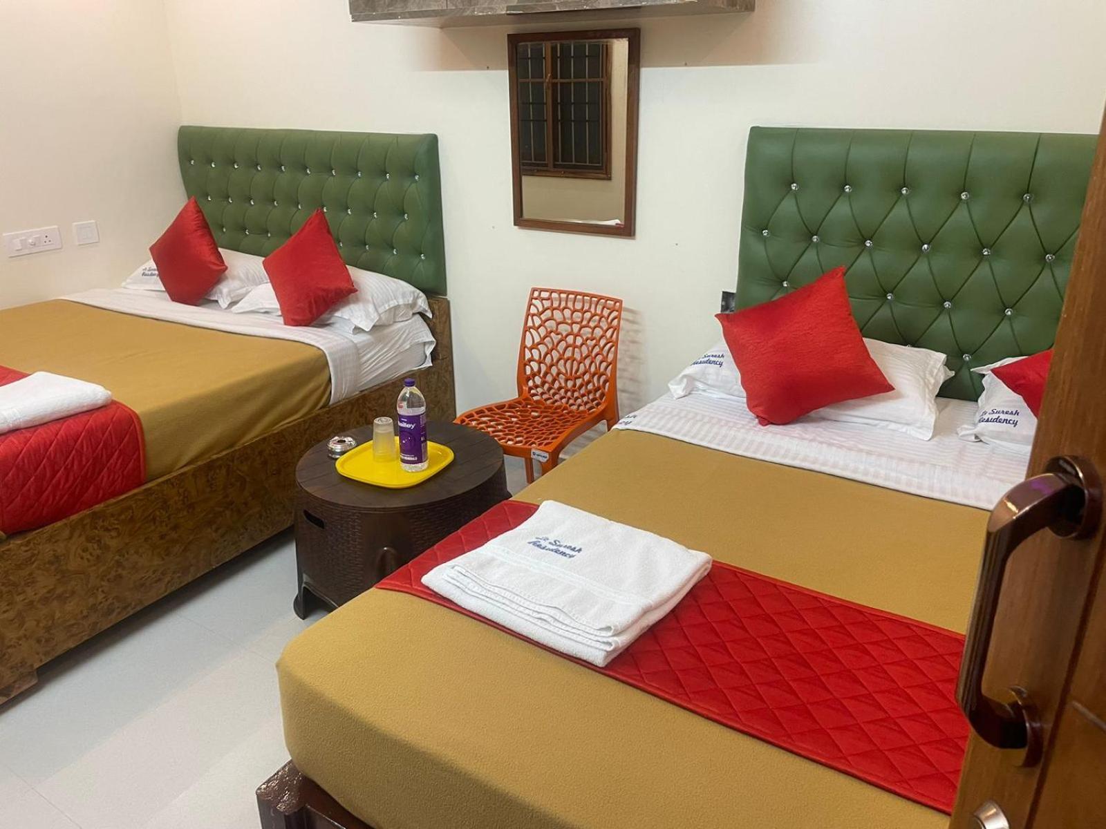 Le Suresh Guest House Puducherry Eksteriør billede